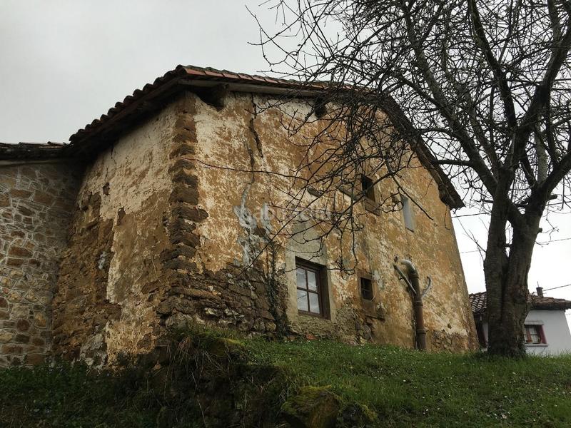 Foto 86b86cb8-5d72-41d6-b203-8cdd949ab3f1. Casa  para reformar con terreno de 400 m2 en Amieva