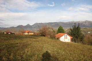 Terreno residencial  Llames de parres. Venta de parcela edificable de 3.600 m2 en llames de parres, a 1