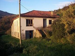 Maison  Andeyes. Venta de casa para rehabilitar con terreno de 9.000 m2