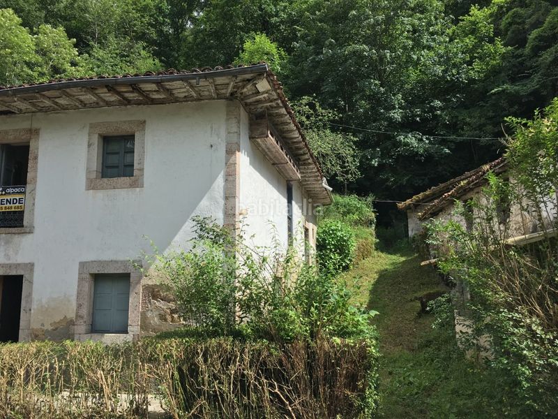 Foto c722bdcc-1fe7-4906-9b91-2acb48f13b02. Casa a Amieva