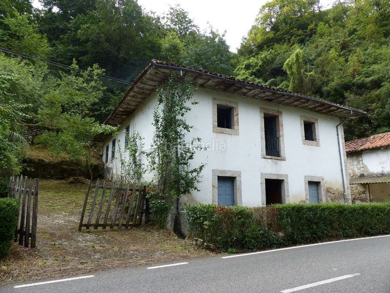 Foto ce4049db-4e68-4af8-953f-cb43c026009c. Casa a Amieva