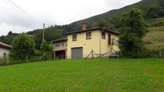 Maison à Parres. Dos viviendas con terreno en parres