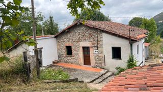 Maison  Parda. Casa independiente para reformar con garaje en el concejo de can