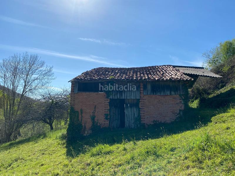 Foto 31f0385f-867d-4b04-b77a-a92569e88cd6. Casa conjunto de dos fincas con cuadra en onis en Onís