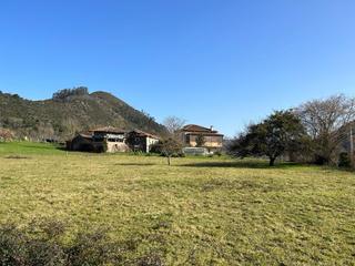 Terreno residencial en Parres. Finca edificable cerca de arriondas