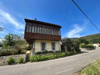 Maison à Parres. Casa independiente para rehabilitar con finca
