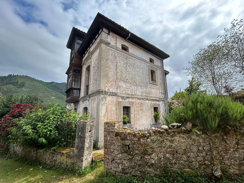 Foto 695072cb-f8af-4d9e-b0ed-d2f24a6fa59a. House in Parres