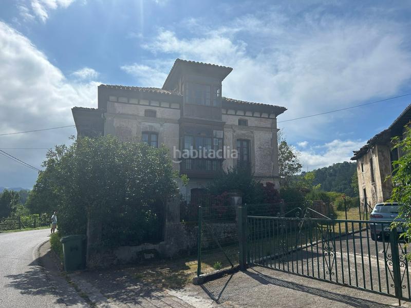 Foto f57f9124-f93e-4f51-81d5-f17624c29e6e. House in Parres