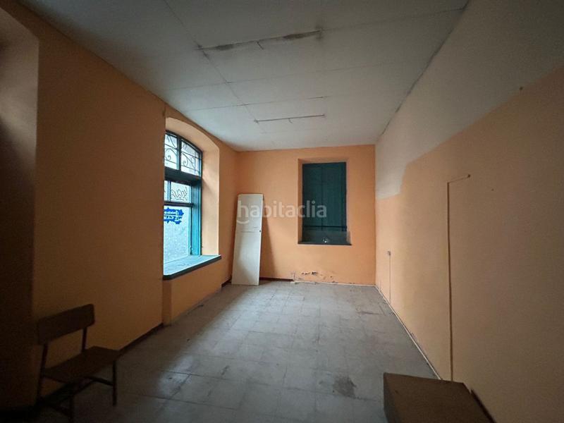 Foto 1b8e7a79-0e3d-42cc-bfd9-b6047e995102. Édifice dans Parres