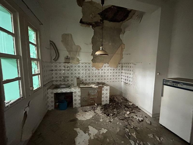 Foto 36b343d2-06ee-47ff-b495-fc7c3de8351d. Édifice dans Parres