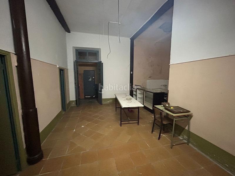 Foto 489ef98e-d82b-451f-86c6-539b8ac87568. Édifice dans Parres