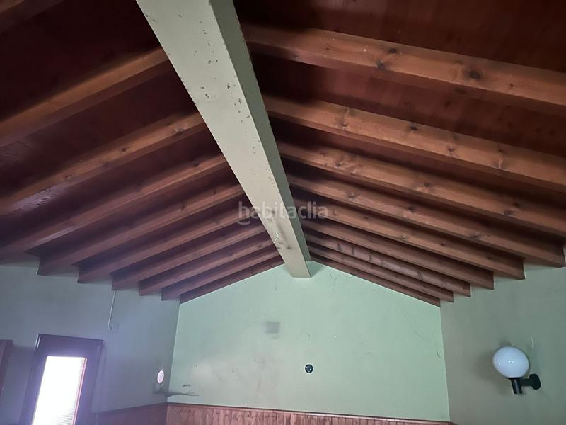 Foto 6237c658-040a-49cd-bbd8-7df193751100. Édifice dans Parres