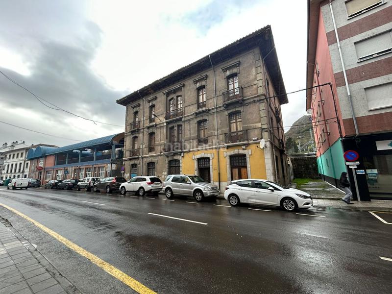 Foto 92ce47b1-f528-4b18-8a6a-a80269c66c36. Édifice dans Parres