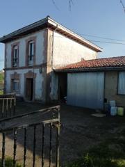 Maison à Parres. Casa independiente muy cerca de arriondas.