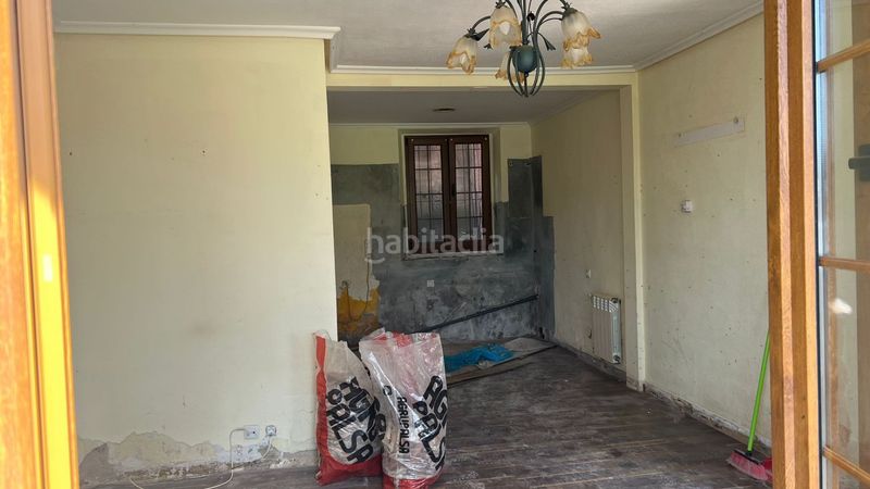 Foto a7e9a8fe-f4a0-4417-808b-fcb08f61165b. Casa amb calefacció a Colunga