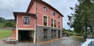 Casa  Sales. Venta de casa de indianos distribuida en 4 viviendas