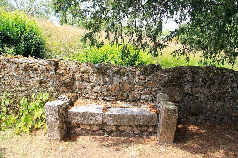 Foto 50841681-2f3d-4209-8224-f13b42587080. Édifice dans Parres