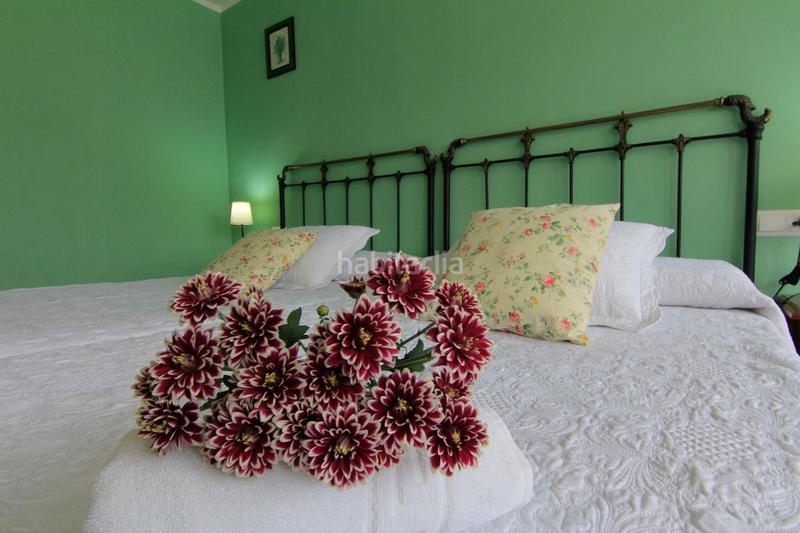 Foto 7e1b5414-2eb6-44d8-88bc-2aa639f425b0. Édifice dans Parres