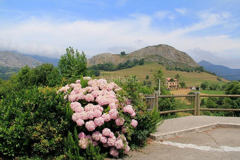 Foto 8b57e4e9-384a-4baa-b010-8edc1c79f444. Édifice dans Parres