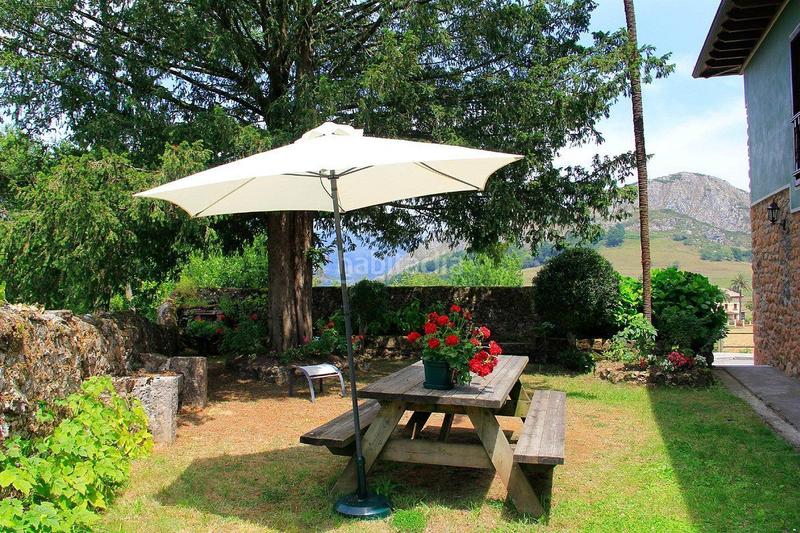 Foto a3d4c7ed-0785-421c-902d-a834c195b361. Édifice dans Parres