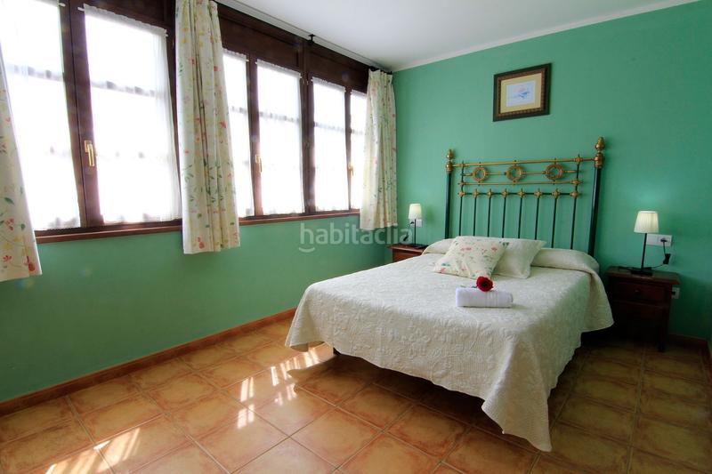 Foto b73ccc7a-34c9-4c54-9813-c6e658b9f460. Édifice dans Parres