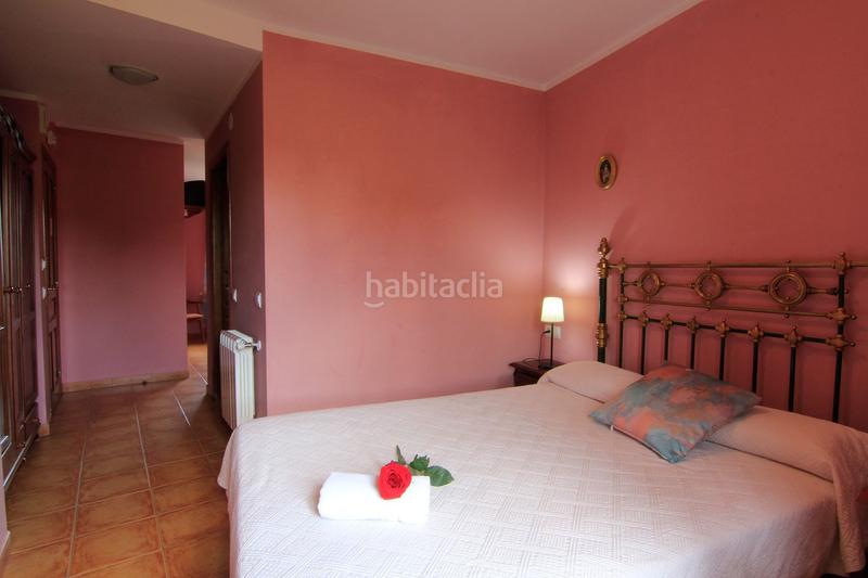 Foto beb9341c-1f4a-4424-89fd-c004df9e3fed. Édifice dans Parres