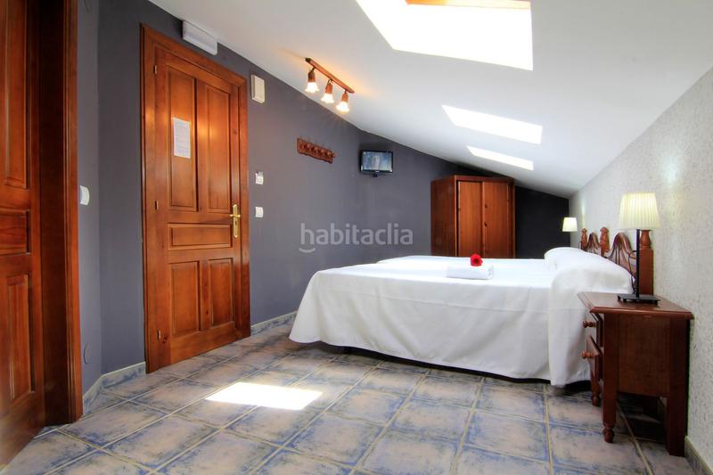 Foto f26306c6-8a9b-469b-a862-c0685efb7058. Édifice dans Parres