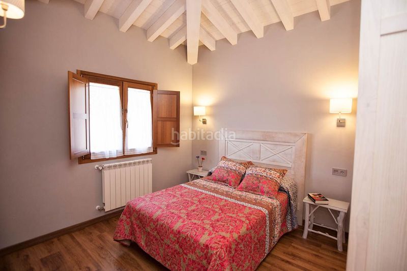 Foto 2ce5f44e-3399-4d36-a454-4e1b09089216. Casa amb piscina a Parres
