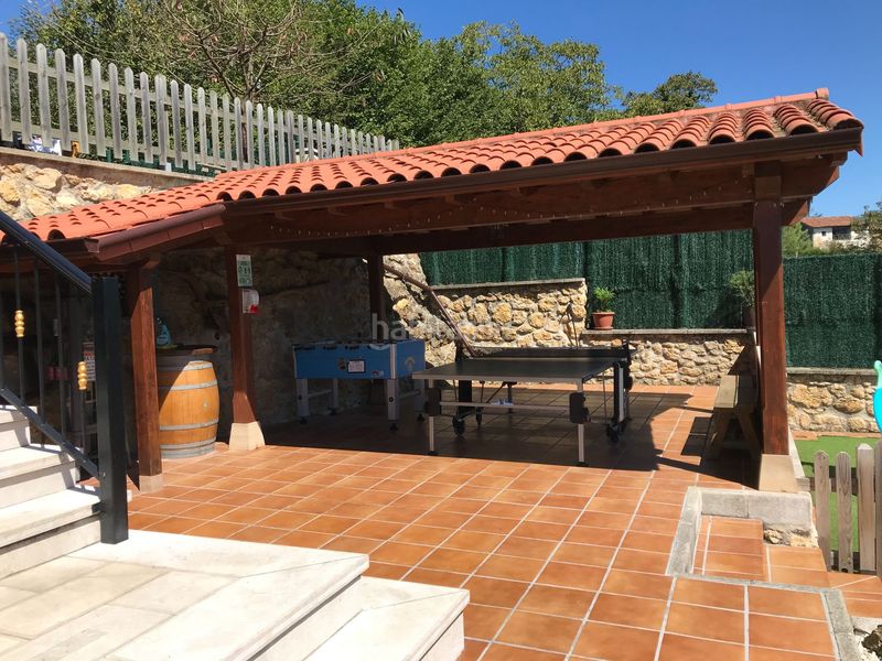 Foto ebf5aa6a-51ba-4615-87f9-2367ab0d20dd. Casa amb piscina a Parres