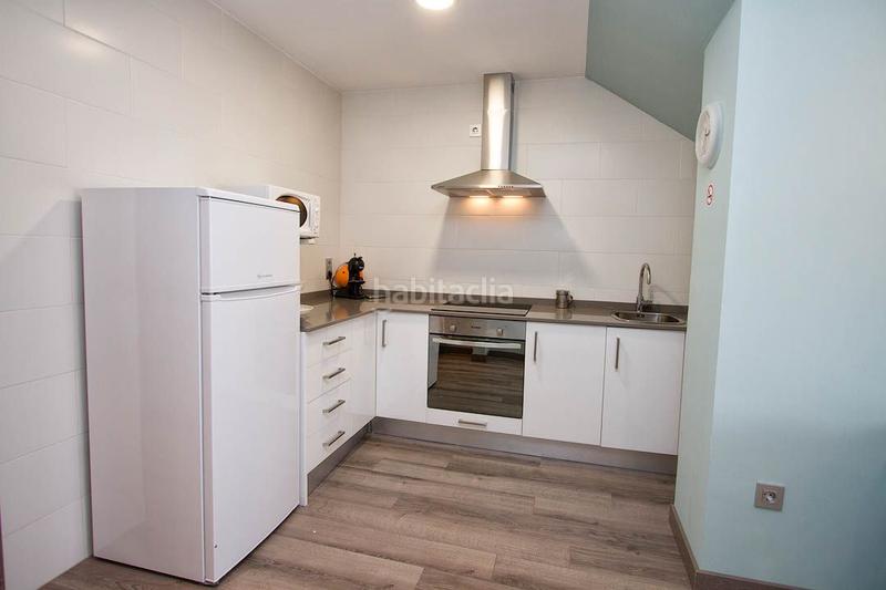 Foto 57feaf58-5c3a-4fbd-8ee5-421337fdd0fb. Édifice dans Parres