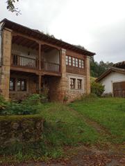 Maison à Parres. Casa de piedra  con finca a 7 km de arriondas.