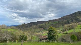 Maison à Parres. Cuadra para rehabilitar en finca de 9.510 m2