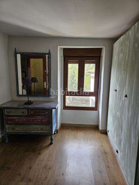 Foto 27769279-cd45-4674-8ee7-cecd913fdfb4. Maison dans Parres