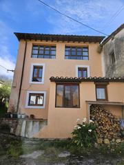 Maison  Fíos. Venta de casa y 14 de hórreo