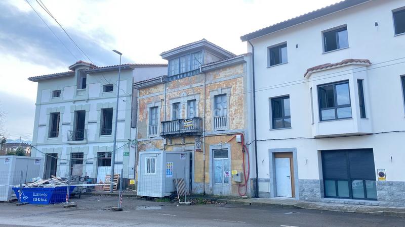 Foto c32ed6e0-edb9-4734-b60a-f857f0eec353. Casa in Parres