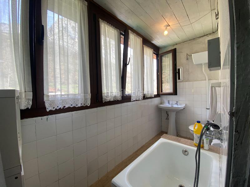 Foto a6c3e8dc-ddf1-4161-aa44-25f9e8ad9947. Casa a Ponga