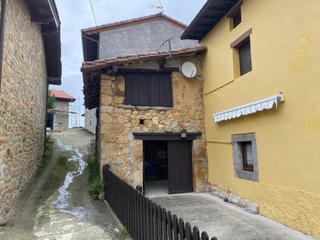 Maison jumelée à Onís. Cuadra de piedra para rehabilitar