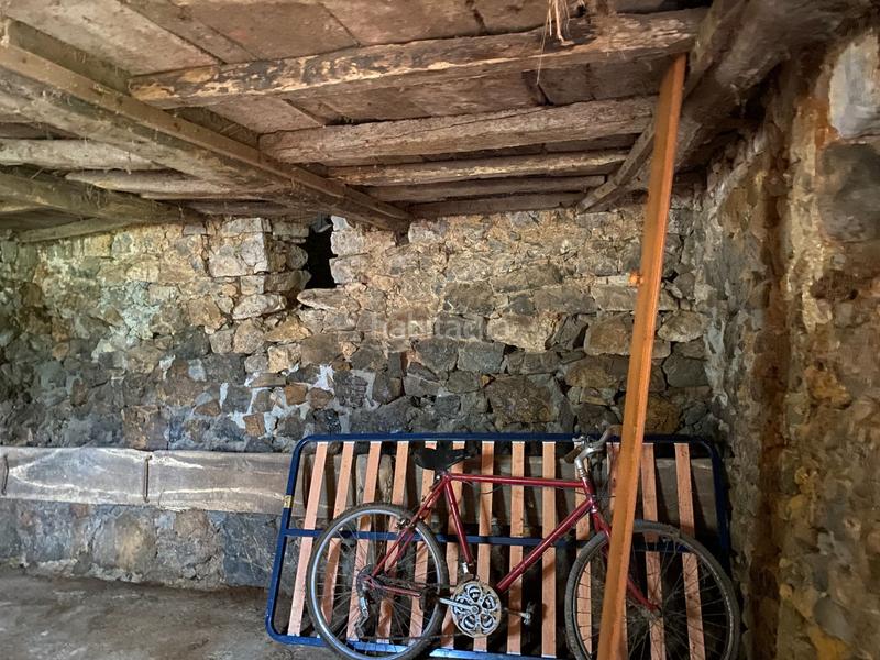 Foto 34fcec7a-25bd-4930-8450-ac547851d5b2. Casa conjunto de 3 cuadras con terreno en Parres