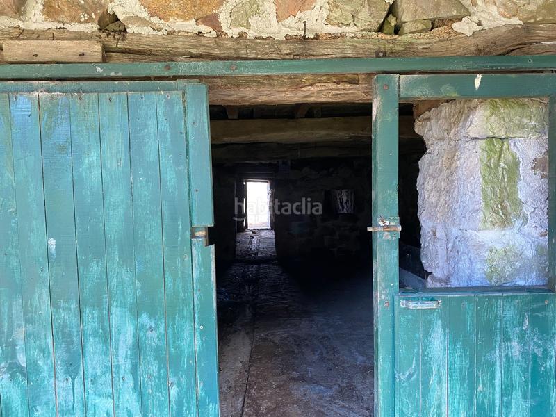 Foto ccc22f75-6131-4a06-a79c-a72d050a1653. Finca rústica  con cuadra de piedra en Onís