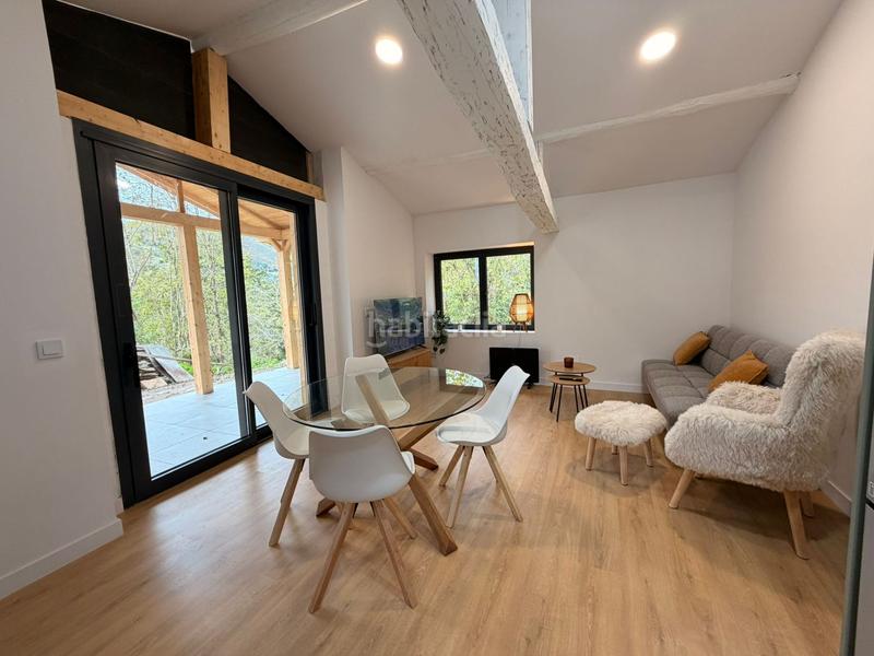 Foto 2a96170e-bcce-4bdb-a081-187d798efd10. Casa construcción recien reformada en Parres