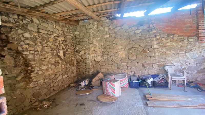 Foto 5d9cc053-feb0-4aba-bcd6-1ae5f1ae62ad. Casa adossada a Parres