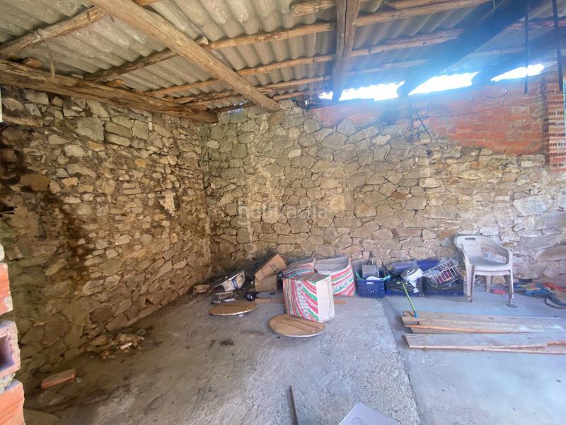 Foto a383764d-9cdd-4a00-98ca-765d380259fa. Casa adossada a Parres