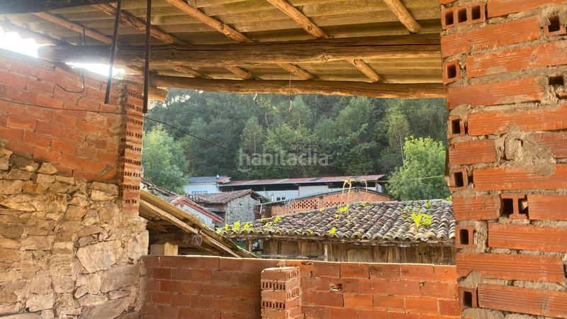 Foto a46e89cf-8d74-4cac-af5f-b81eef76453f. Casa adossada a Parres