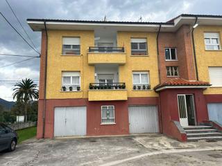 Appartamento in Cué-San Roque-Andrín. Piso con plaza de garaje  al lado de la playa