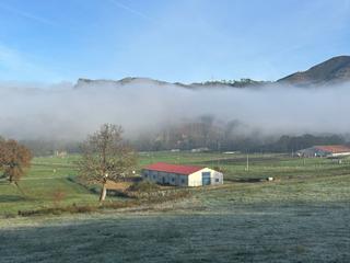 Bâtiment à usage industriel à Cangas de Onís. Nave agricola con terreno cerca de cangas de onis