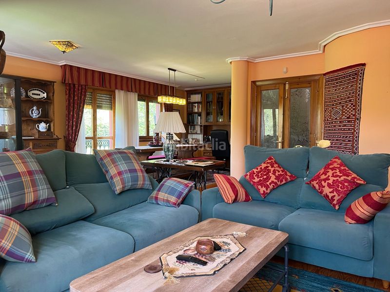 Foto 304b818d-f90a-4d70-a6aa-4e1dc31f003c. Casa amb calefacció a Cangas de Onís