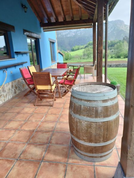 Foto 499e6370-6af4-4939-8ecd-f79627917696. Casa amb calefacció a Cangas de Onís