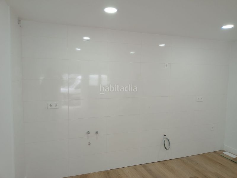 Foto 6eaa399e-53ef-426e-a9ad-ed6173c38948. Local comercial a Parres