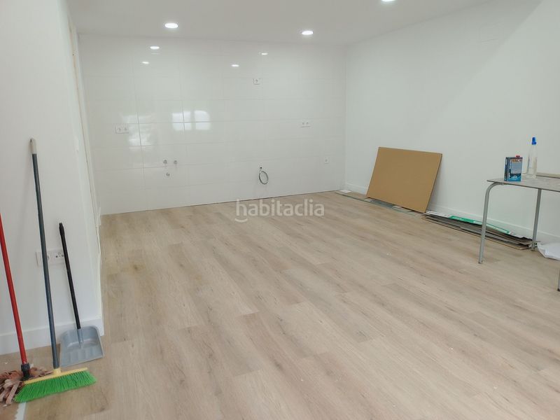 Foto fd4fa634-8fa1-4ca7-acd2-b47a1e8dda8c. Local comercial a Parres