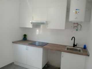 Flat in San Martín del Rey Aurelio. Piso de tres dormitorios, salon, cocina y cuarto de baño en el c